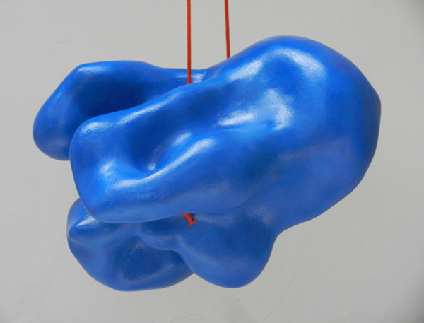 Pjotr Nowak Blue Pepper, 2013 Suspended object, may rotate. High fired stoneware, underglaze, varnish and rope Photo: Piotr Nowak