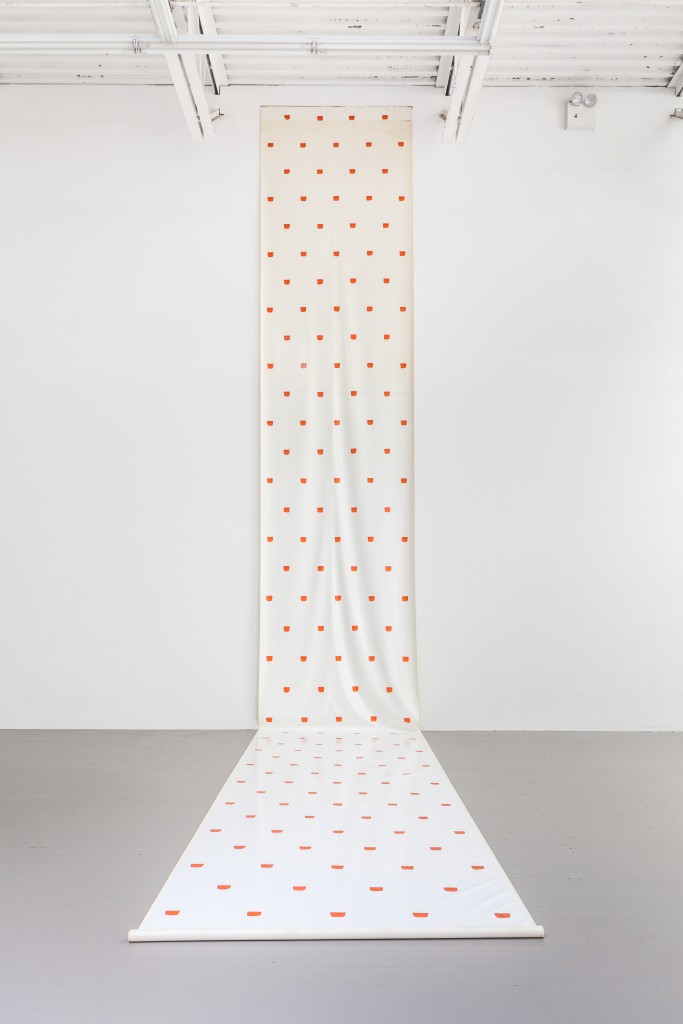 Niele Toroni, installation, Swiss Institute, 2015