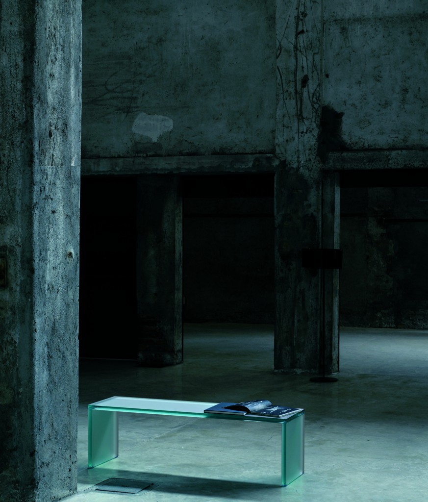 Triennale bench for Glas Italia - Photo © aMDL