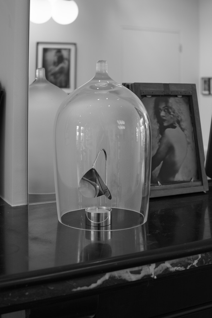 Auvent tea light holder exhibition Silver Edition at Spazio Nobile. Photo: Jörg Bräuer