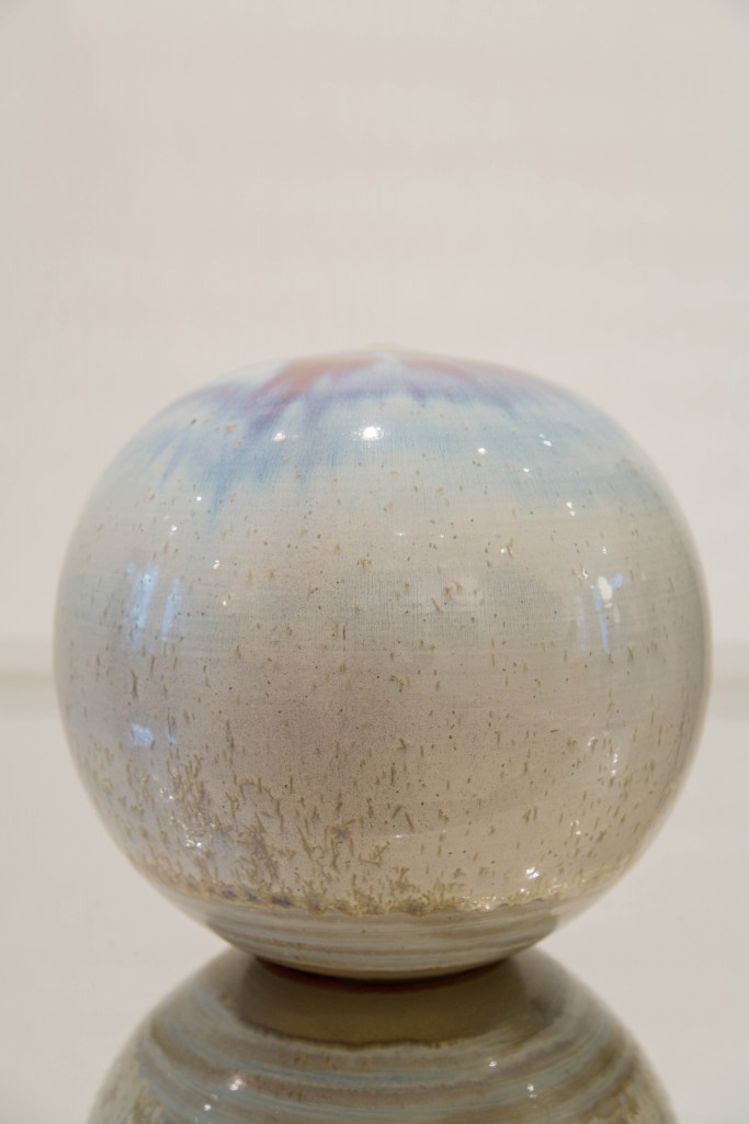 Pot mauve bleu clair : dimensions 30 x 103 cm / 1980