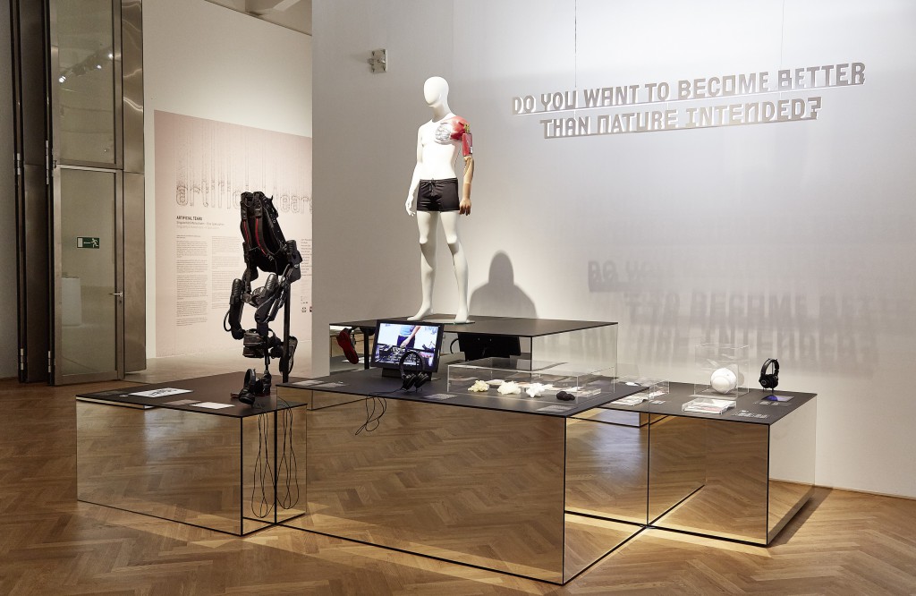 Exhibition View VIENNA BIENNALE 2017: Robots. Work. Our Future Hello, Robot. Design between Human and Machine, MAK Exhibition Hall © Peter Kainz/MAK
