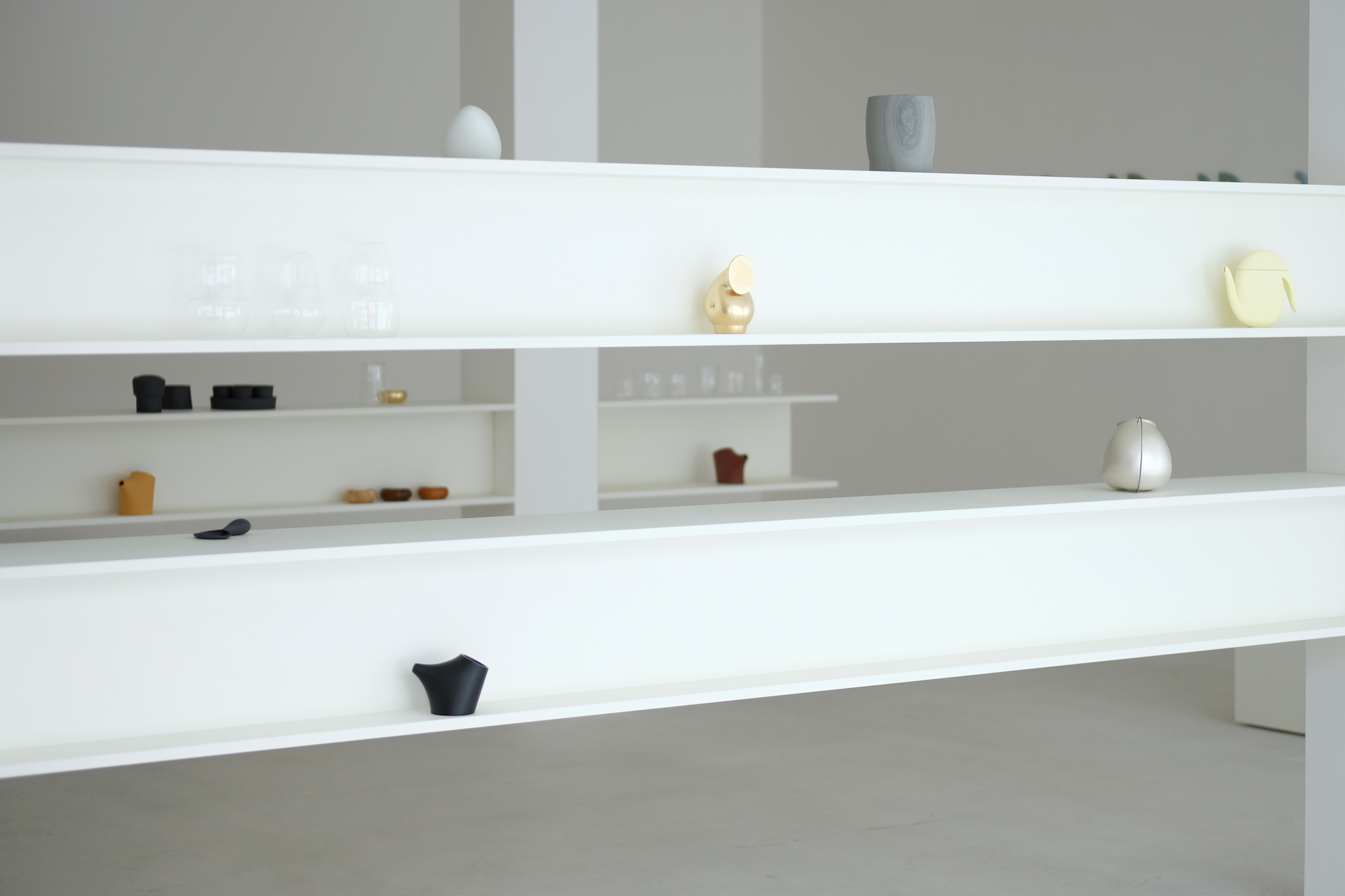 Aldo Bakker: Specific Objects – TLmagazine